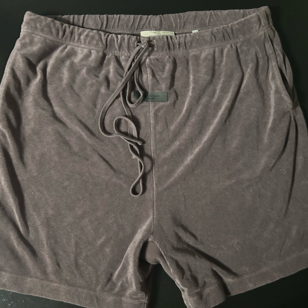 Essentials Fear of God Terrycloth Shorts - Picture 2 of 4